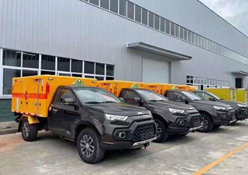雷鸣镇爆破器材运输车-保障安全与效率的关键